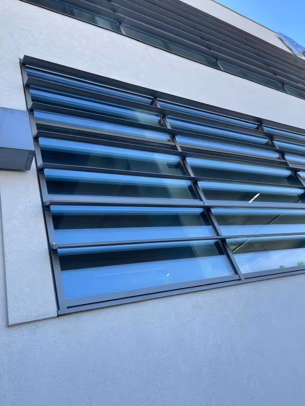 Pose de châssis PVC et aluminium – Renove Construct Hainaut